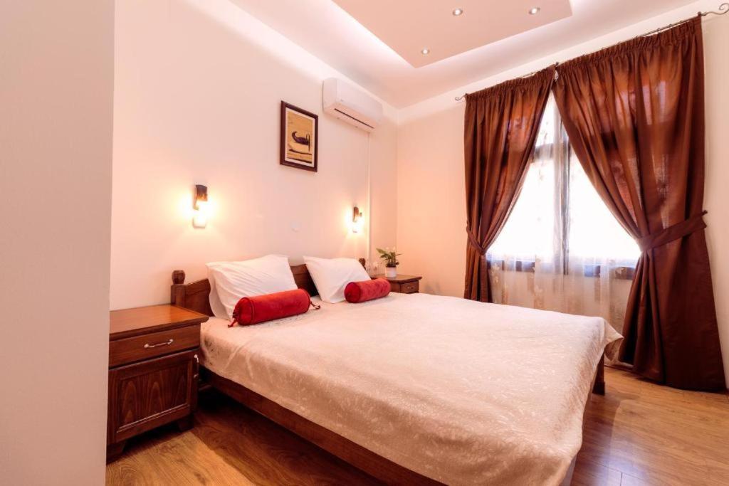Downtown Rooms Ni Extérieur photo