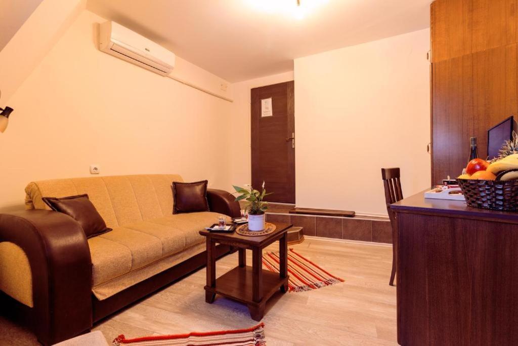 Downtown Rooms Ni Extérieur photo