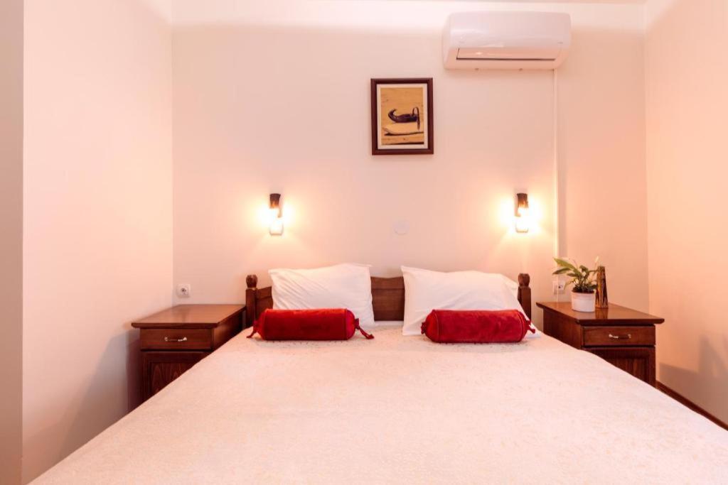 Downtown Rooms Ni Extérieur photo